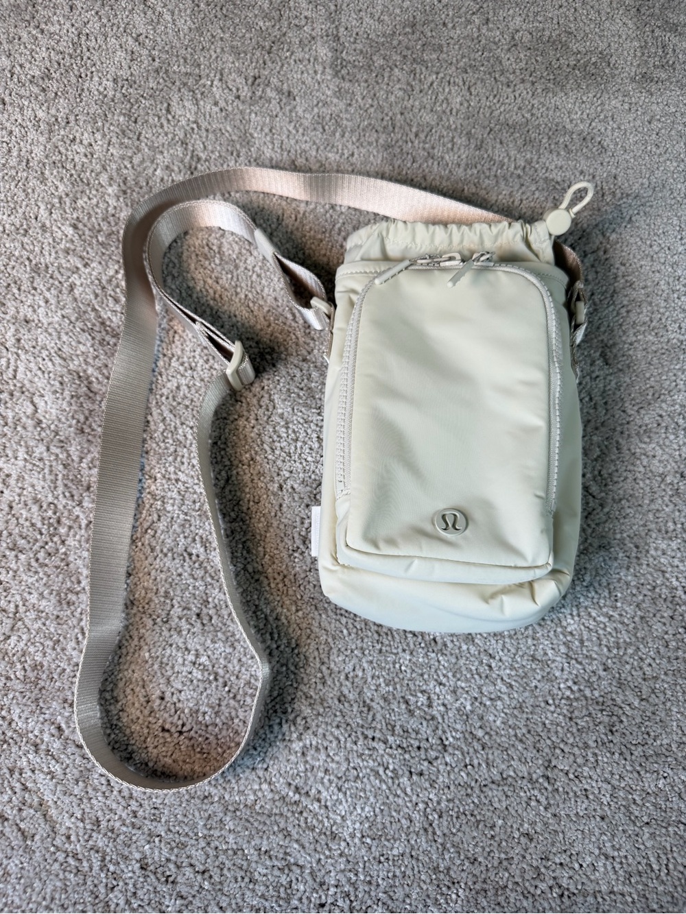 Lululemon Water Bottle Crossbody Bag with Front Pocket Ivory